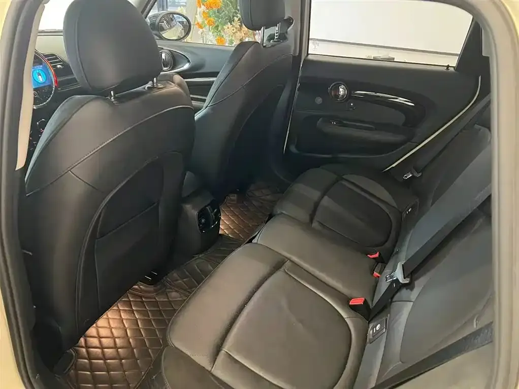 MINI Clubman — фото 5