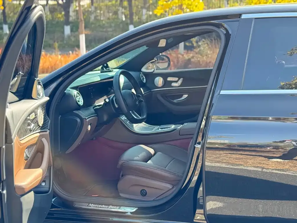 Mercedes-Benz E-Class 2023 из CN, фото 6