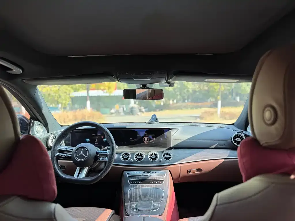 Mercedes-Benz E-Class 2023 из CN, фото 4