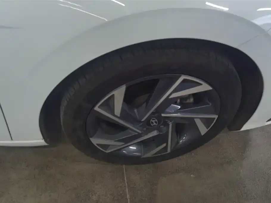 Hyundai Elantra 2025 из CN, фото 10