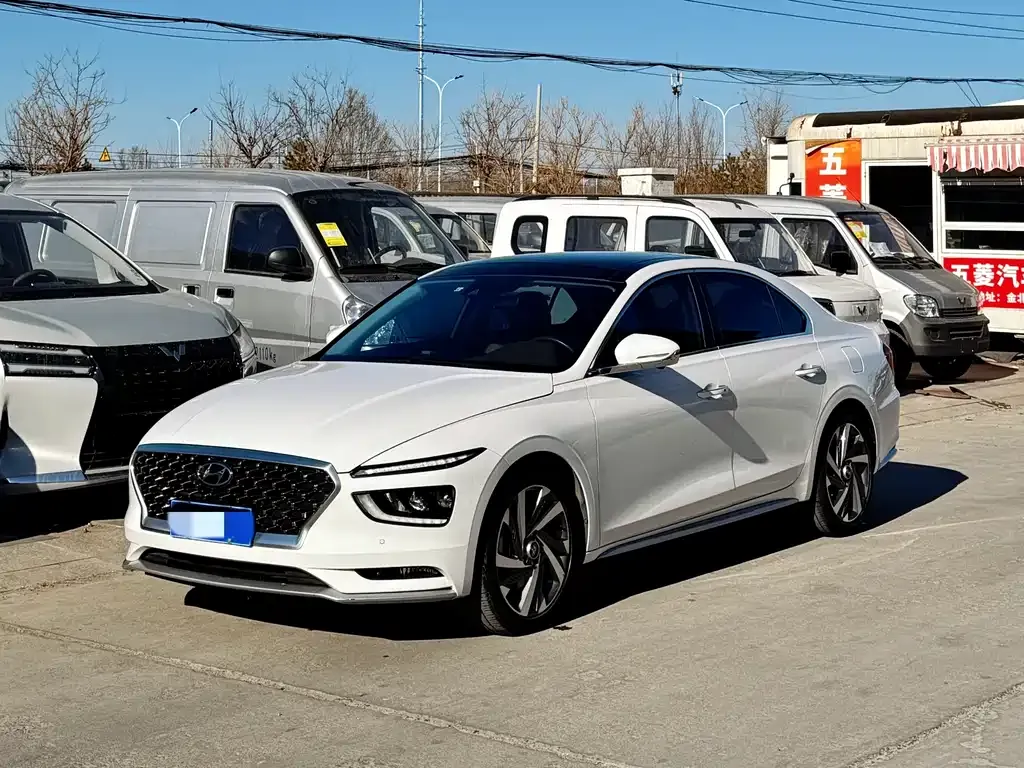Hyundai Mistra — фото 1