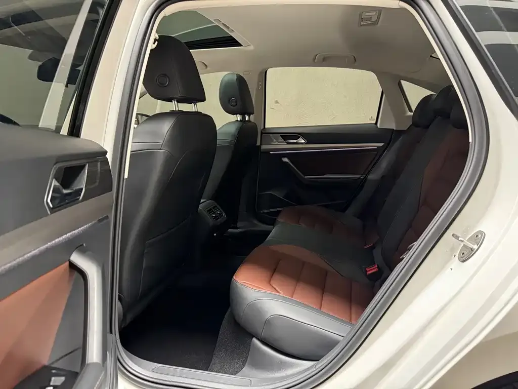 Volkswagen Lavida 2022 из CN, фото 2