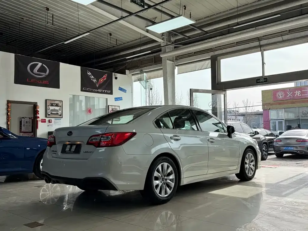 Subaru Legacy 2021 из CN, фото 8