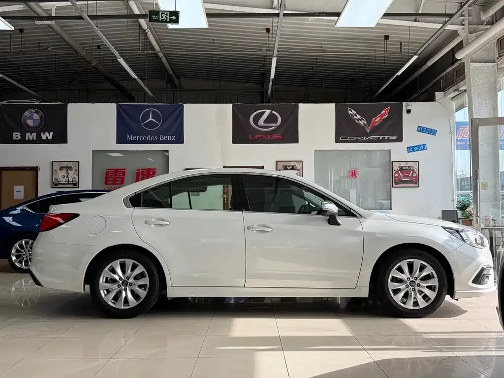 Subaru Legacy 2021 из CN, фото 9