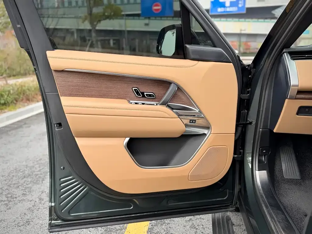 Land Rover Range Rover 2023 из CN, фото 4