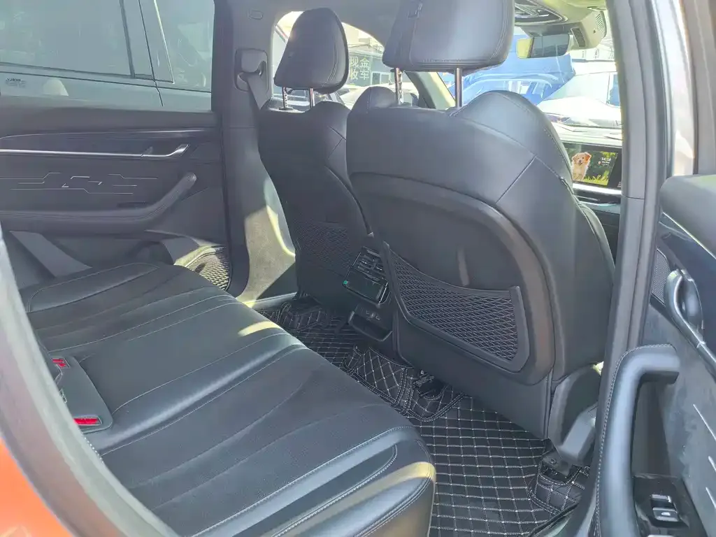 Geely Xingyue L 2024 из CN, фото 3