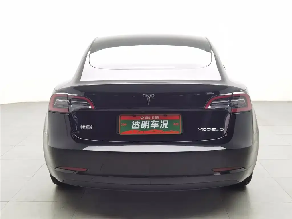 Tesla Model 3 — фото 3
