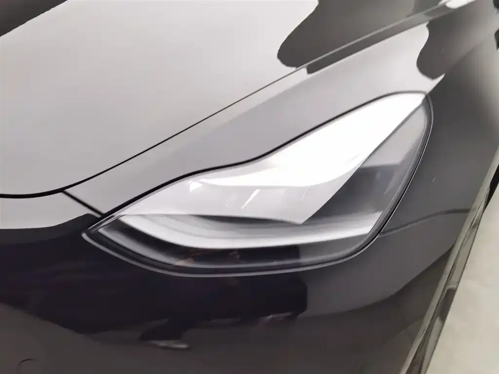 Tesla Model 3 — фото 2