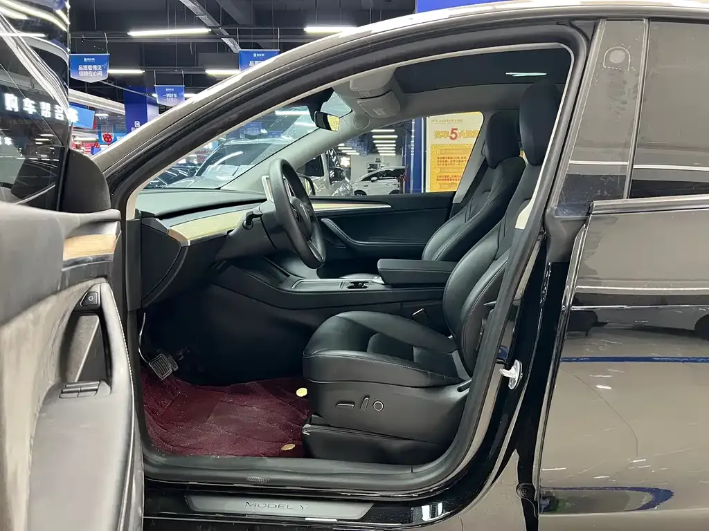 Tesla Model Y 2023 из CN, фото 10