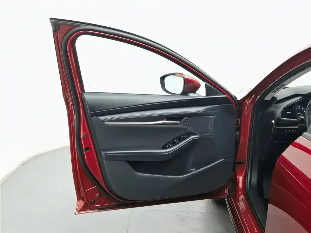Mazda 3 Axela 2021 из CN, фото 5