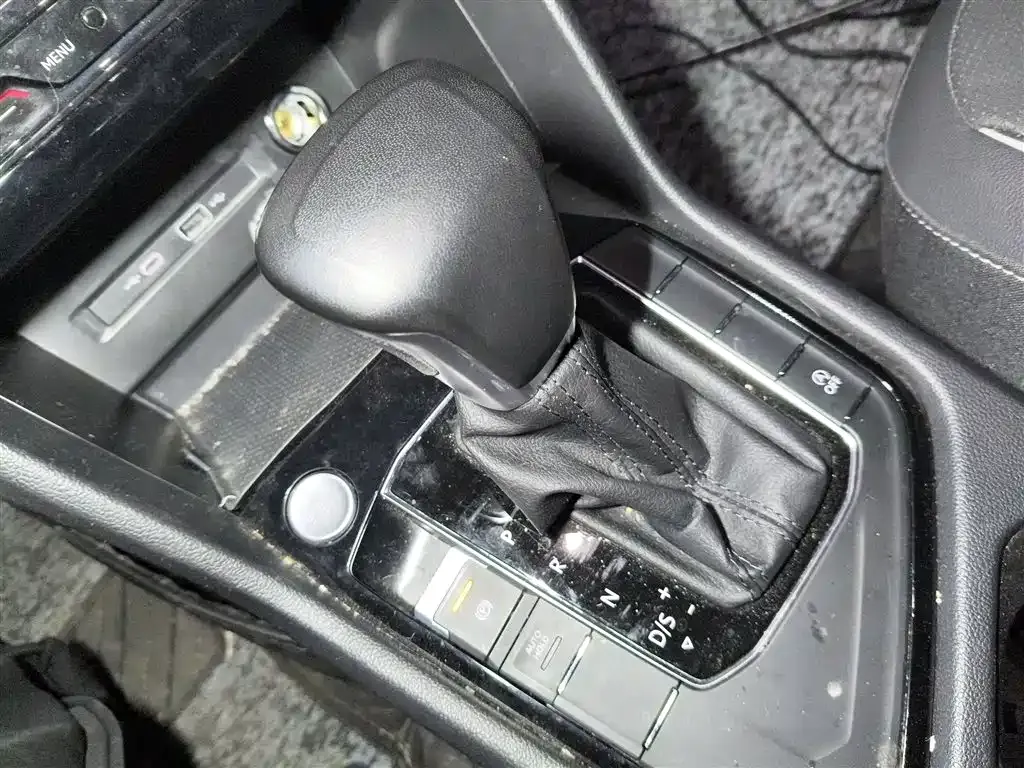 Volkswagen Tiguan L 2023 из CN, фото 9