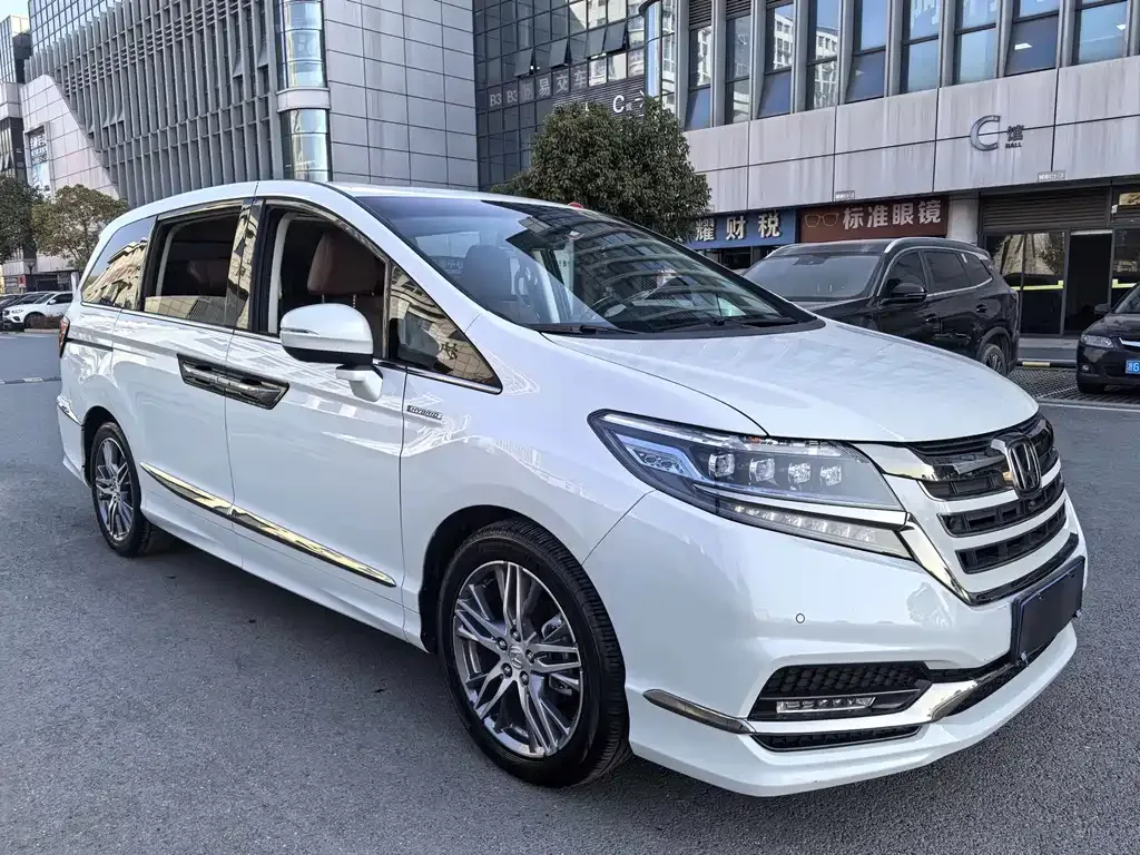 Honda Elysion 2021 из CN, фото 9