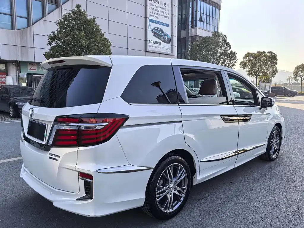 Honda Elysion 2021 из CN, фото 8