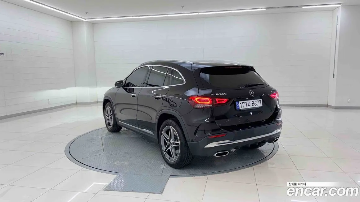 Mercedes-Benz GLA-Class — фото 7