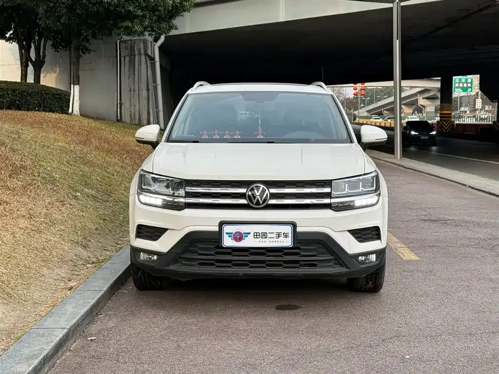 Volkswagen Tharu 2022 из CN, фото 8