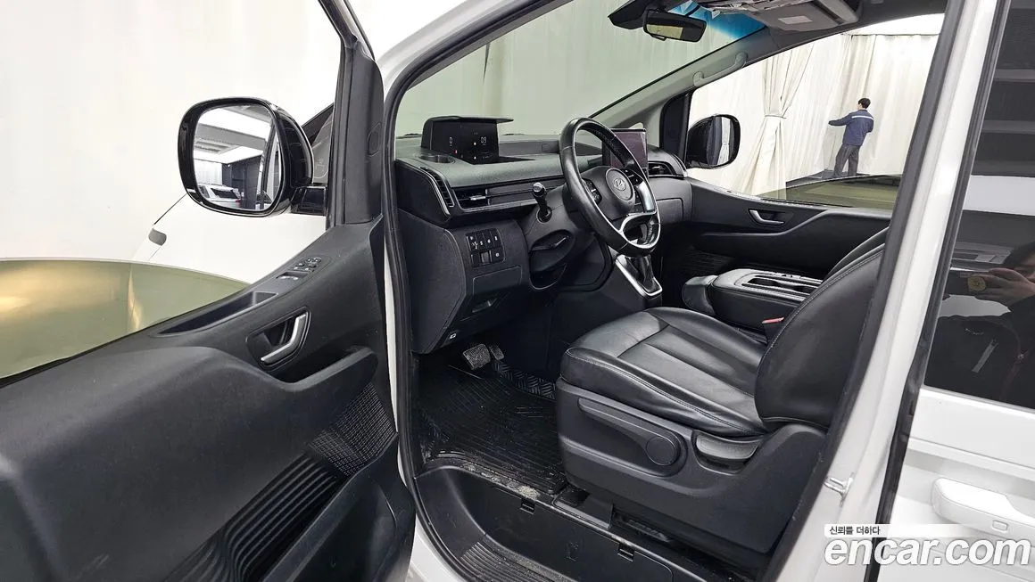 Hyundai Staria — фото 2