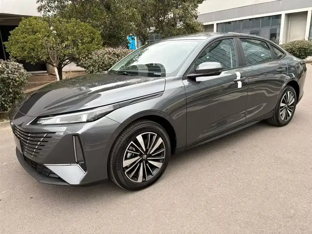 Changan Eado PHEV 2026 из CN, фото 1