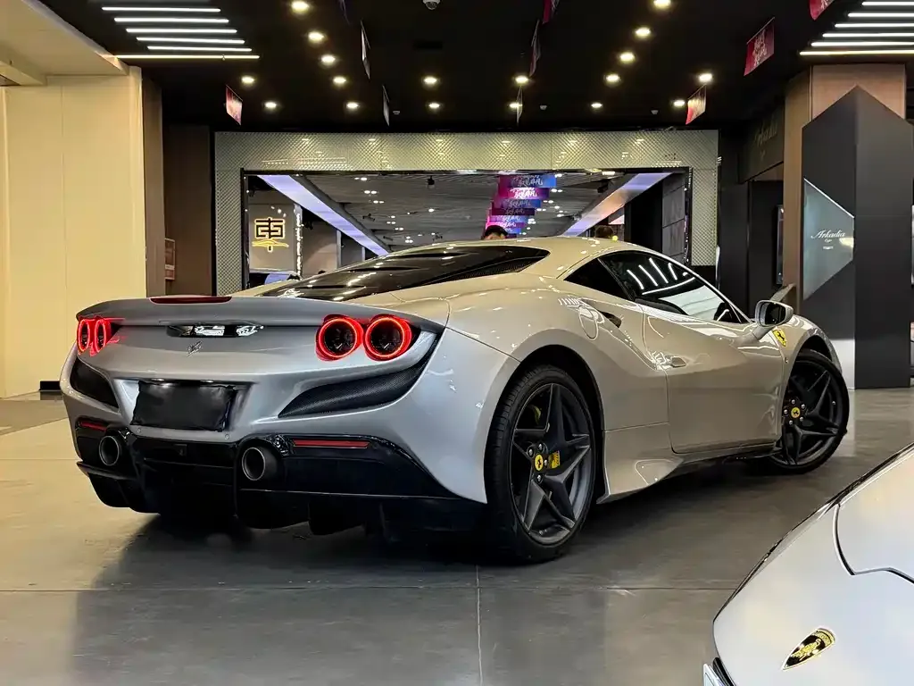 Ferrari F8 — фото 2