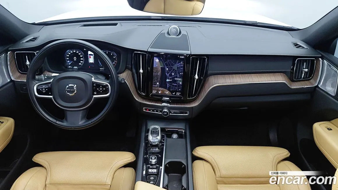 Volvo XC60 — фото 2