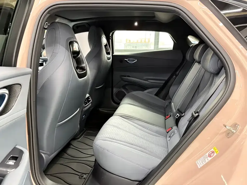 BYD Seal 06GT 2025 из CN, фото 10