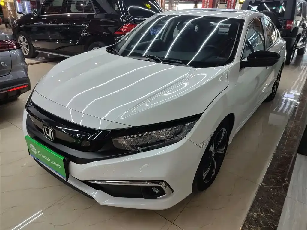 Honda Civic — фото 1