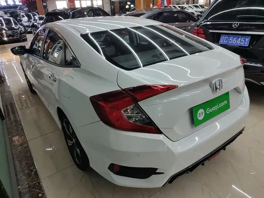 Honda Civic — фото 3