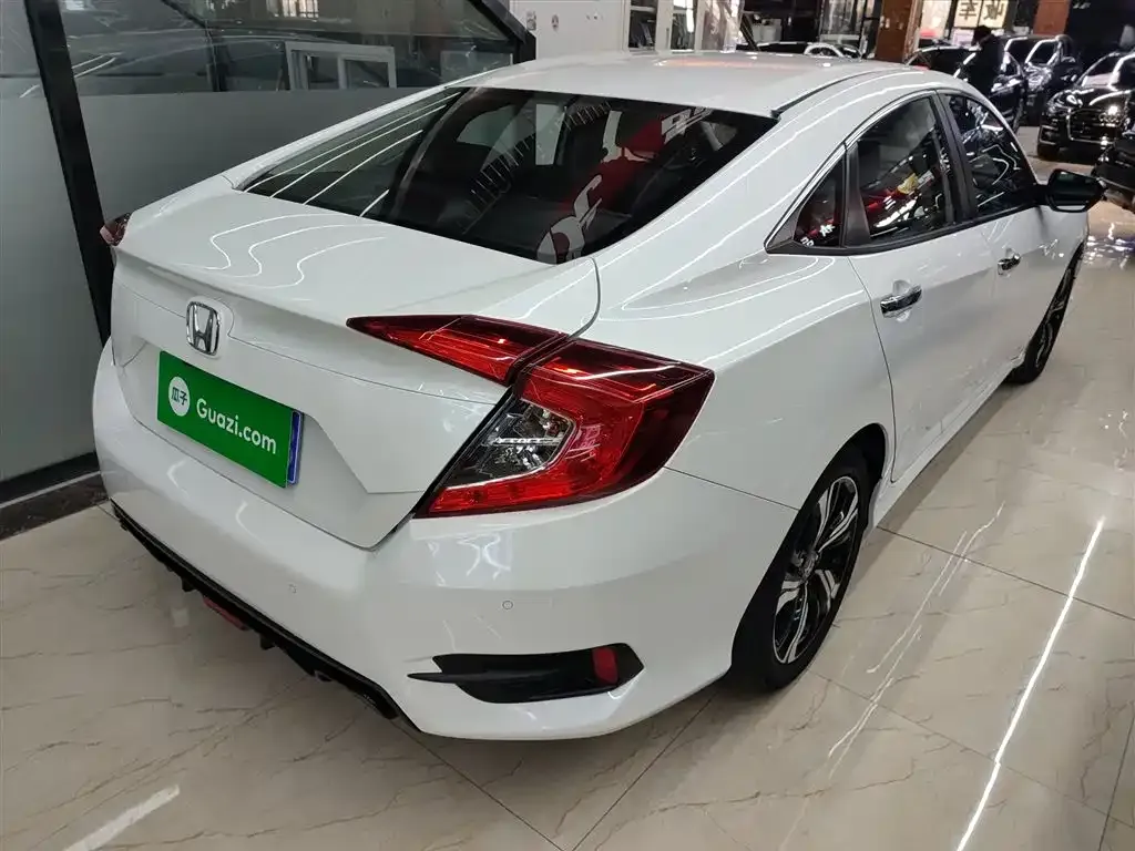 Honda Civic — фото 5