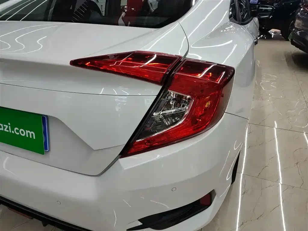 Honda Civic — фото 2