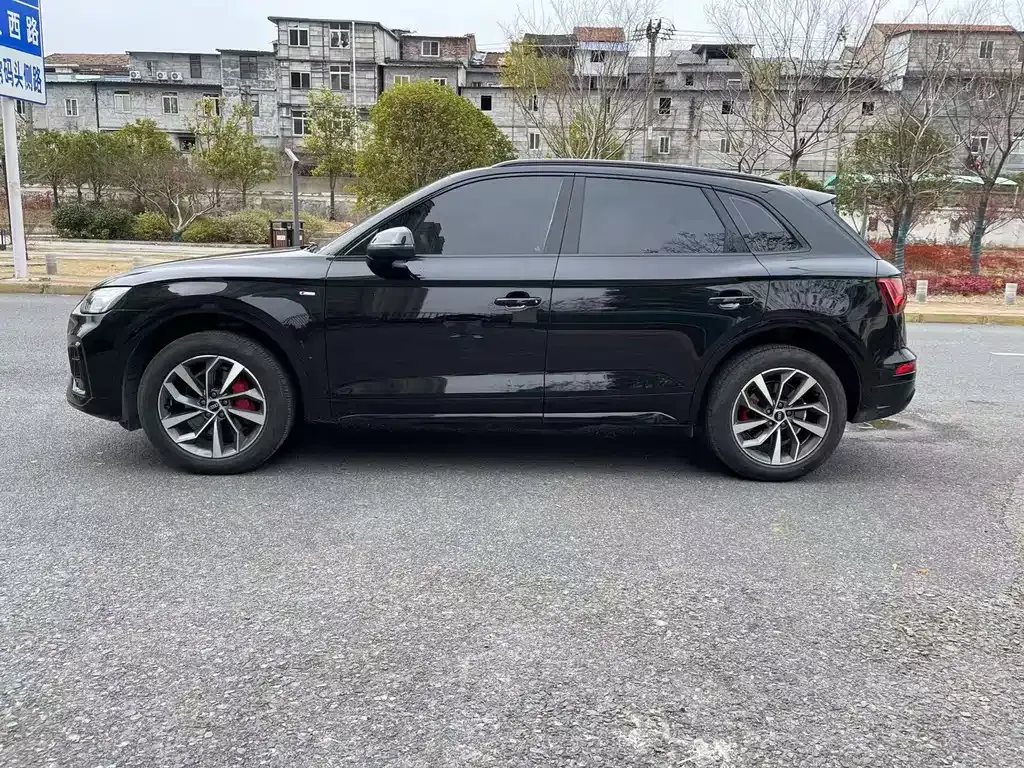 Audi Q5L 2024 из CN, фото 9