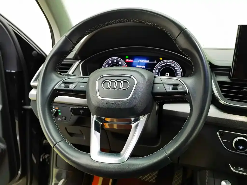 Audi Q5L 2022 из CN, фото 7