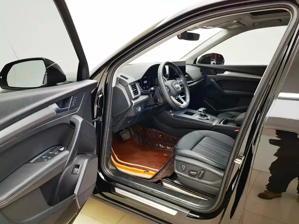 Audi Q5L 2022 из CN, фото 4