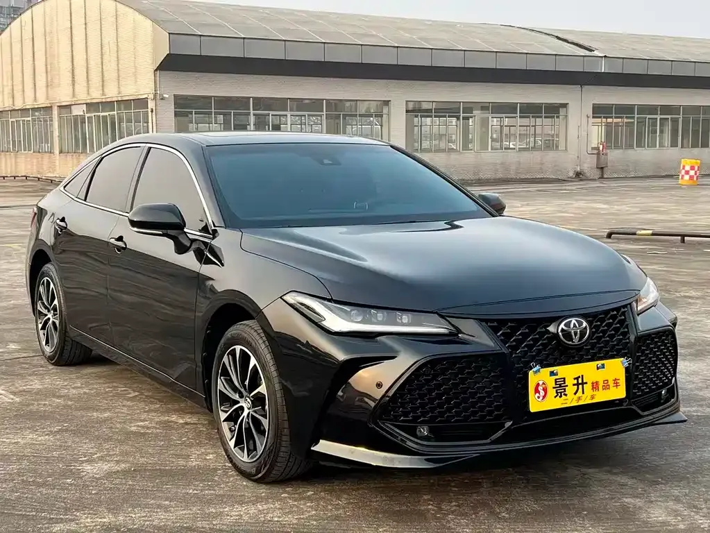 Toyota Avalon — фото 2