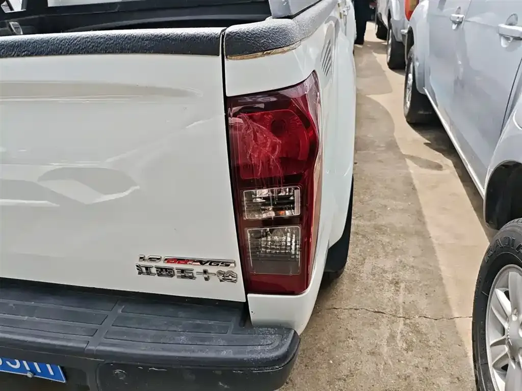 Isuzu D-MAX 2021 из CN, фото 8