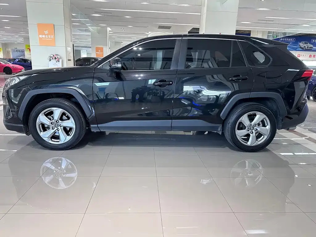 Toyota RAV4 2021 из CN, фото 10