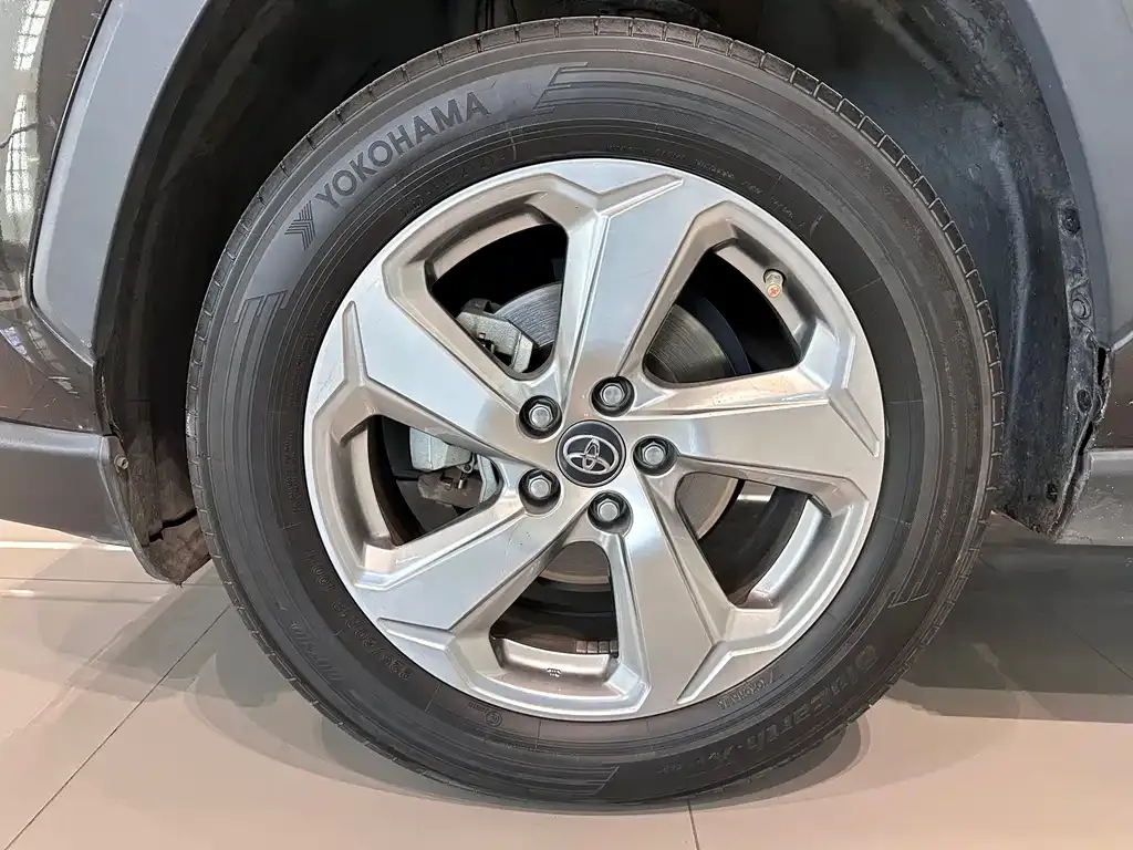 Toyota RAV4 2021 из CN, фото 3