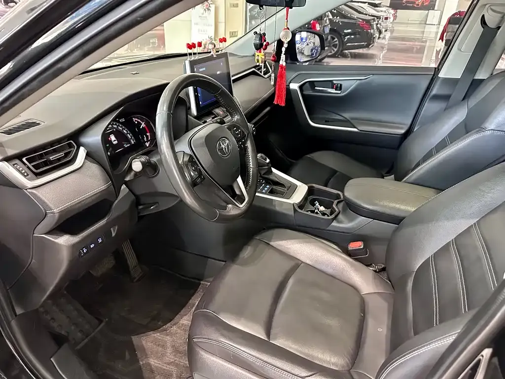 Toyota RAV4 2021 из CN, фото 4