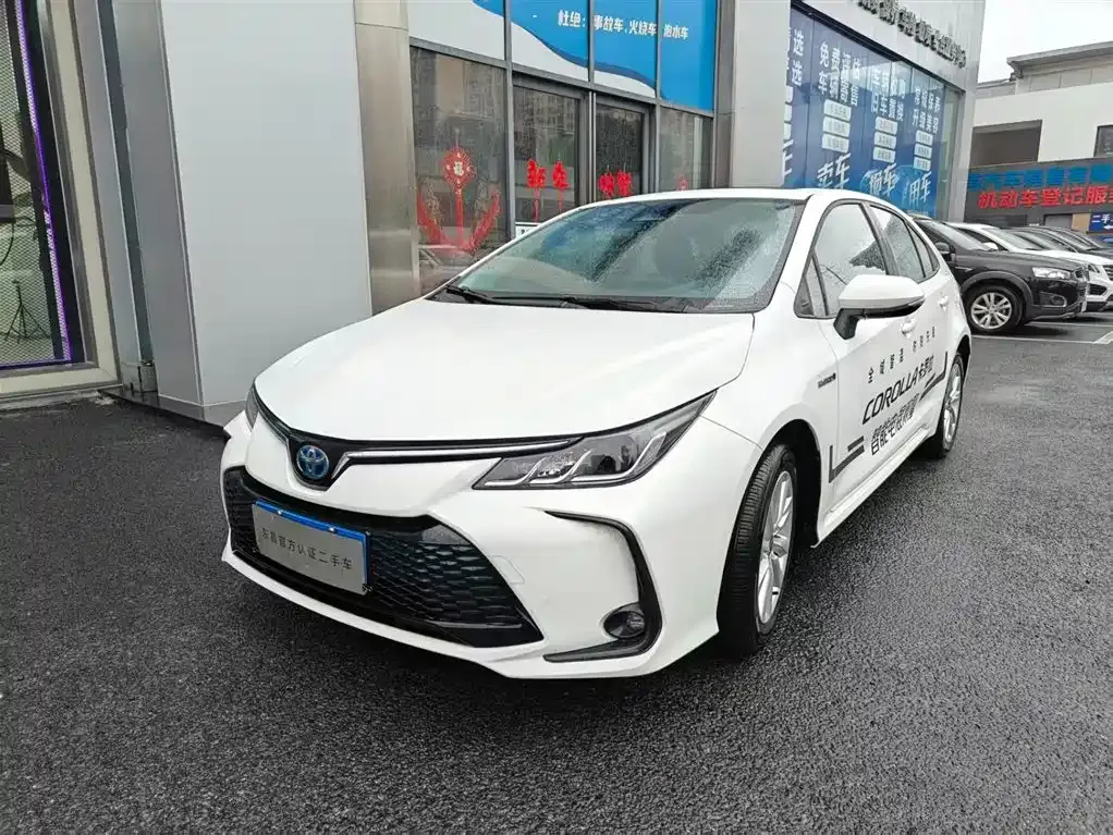 Toyota Corolla 2023 из CN, фото 1
