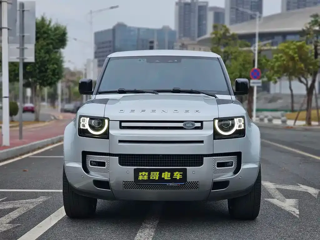 Land Rover Defender — фото 10