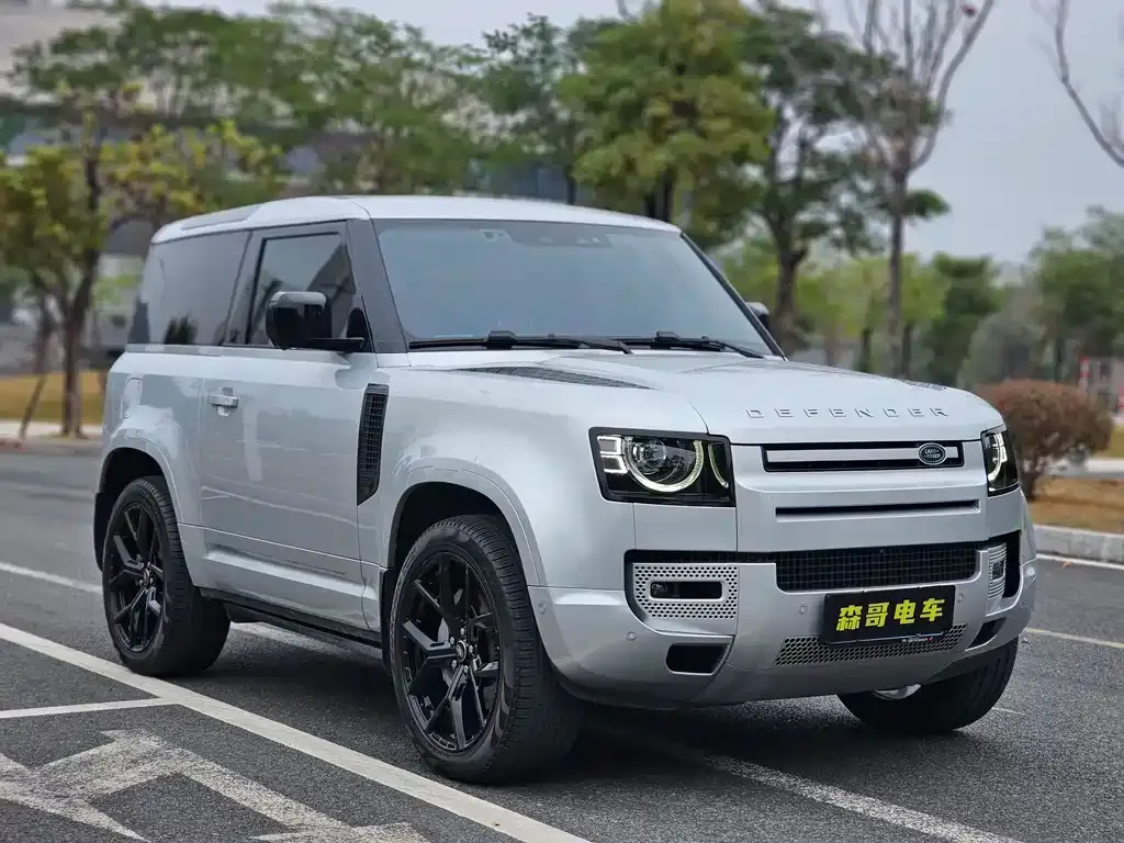Land Rover Defender — фото 6
