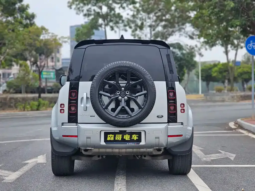 Land Rover Defender — фото 8
