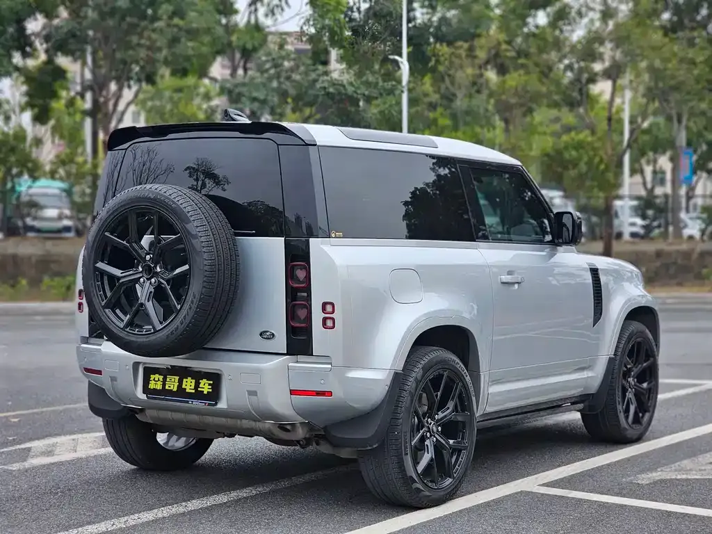 Land Rover Defender — фото 5