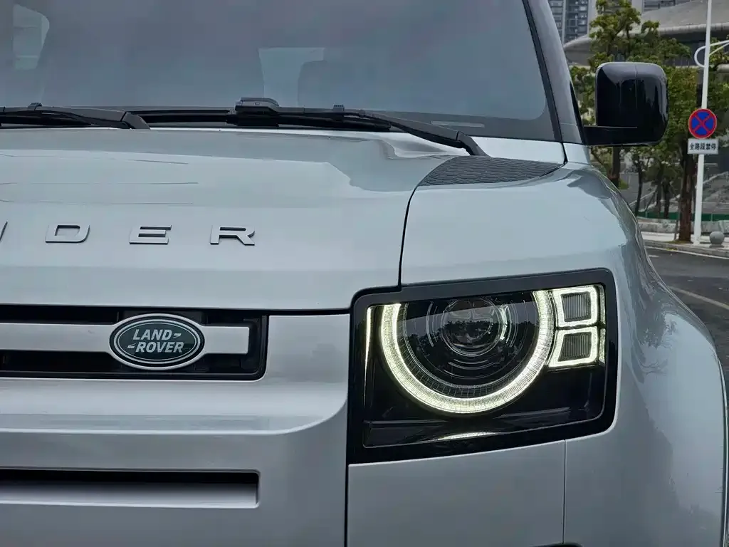 Land Rover Defender — фото 2