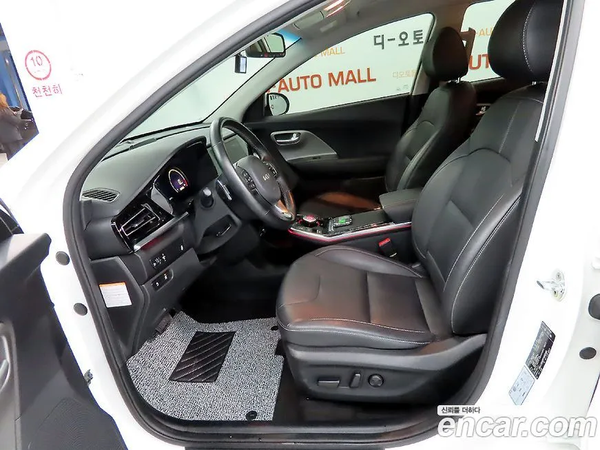 Kia Niro — фото 10