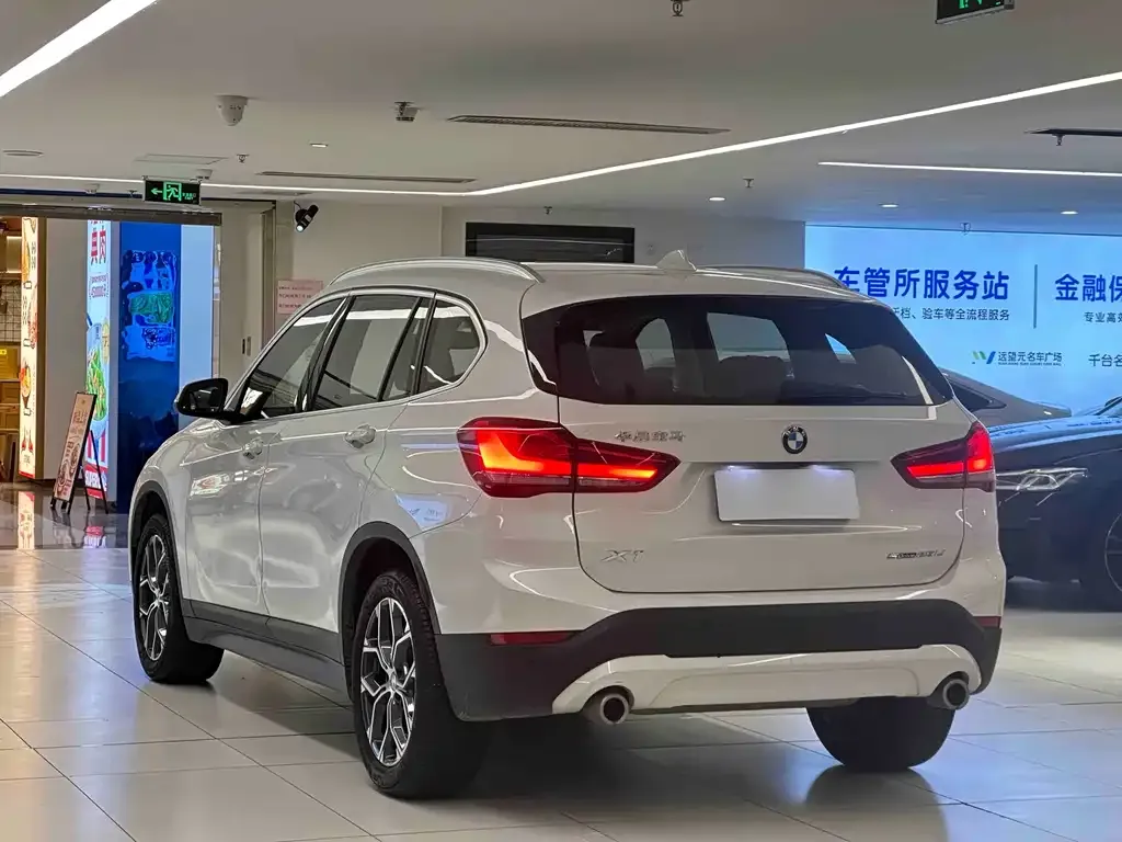 BMW X1 — фото 2