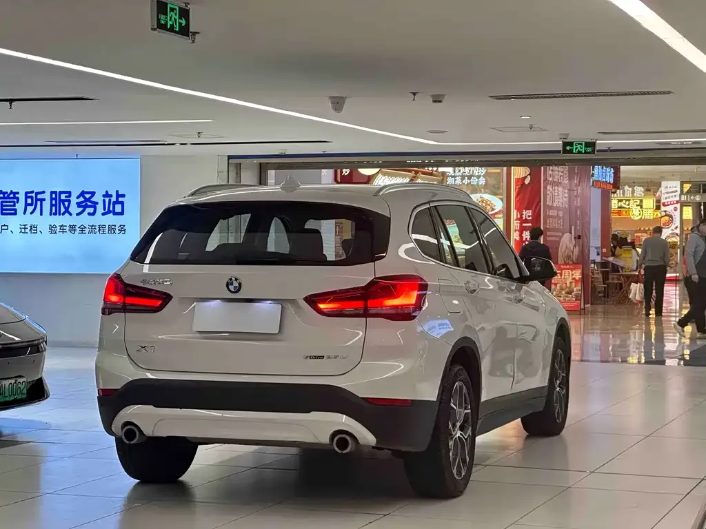 BMW X1 — фото 10