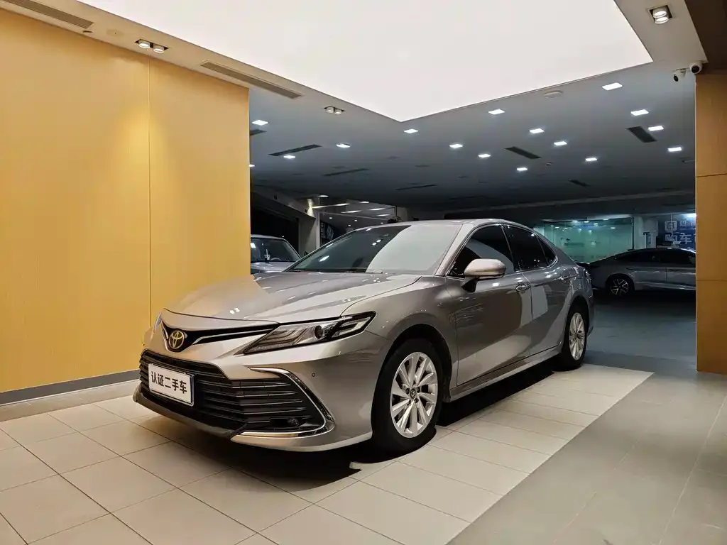 Toyota Camry 2023 из CN, фото 1
