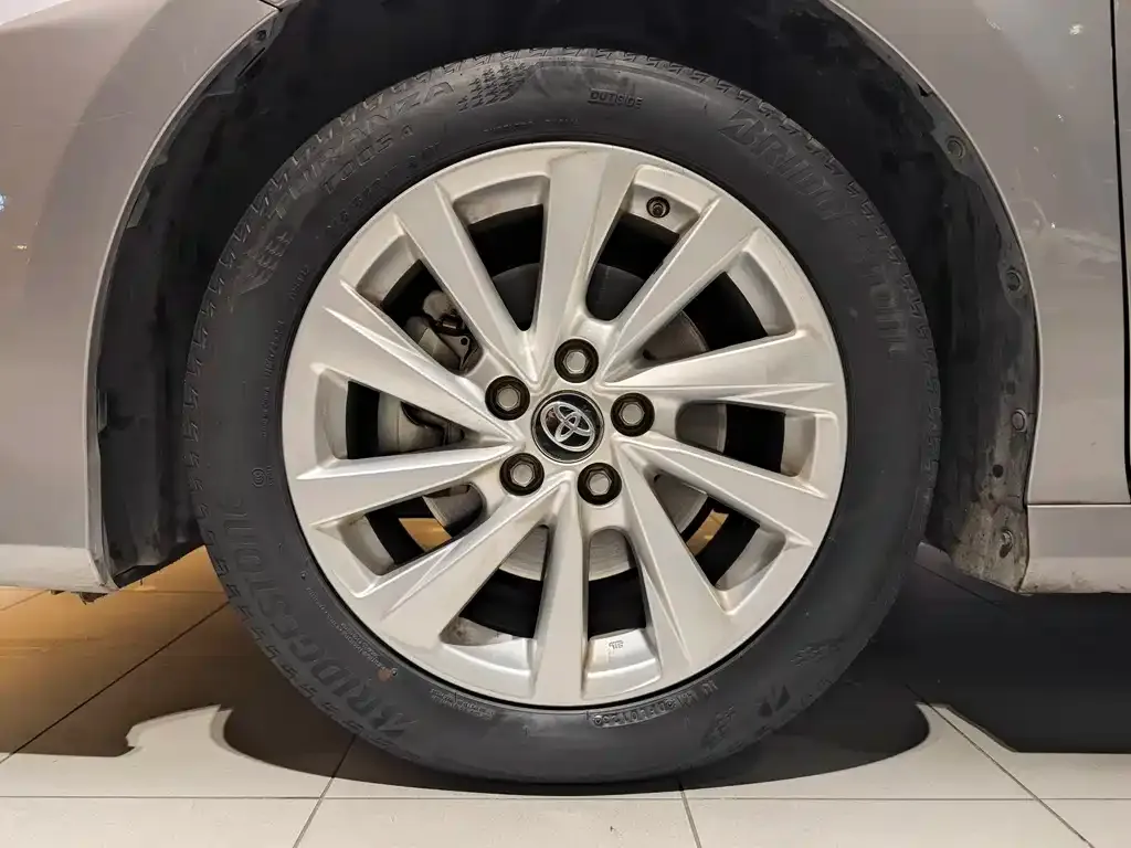 Toyota Camry 2023 из CN, фото 4