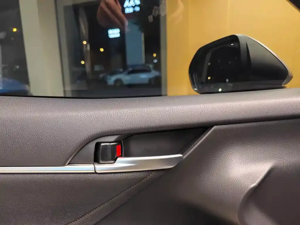 Toyota Camry 2023 из CN, фото 3