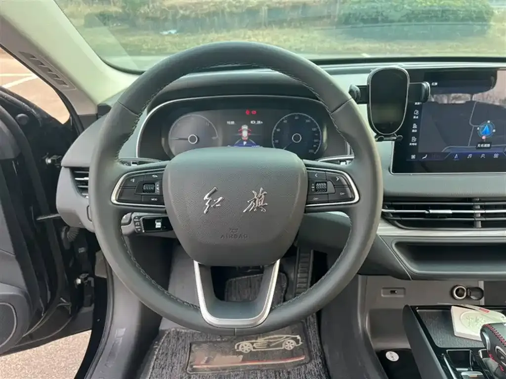Hongqi E-QM5 2024 из CN, фото 10