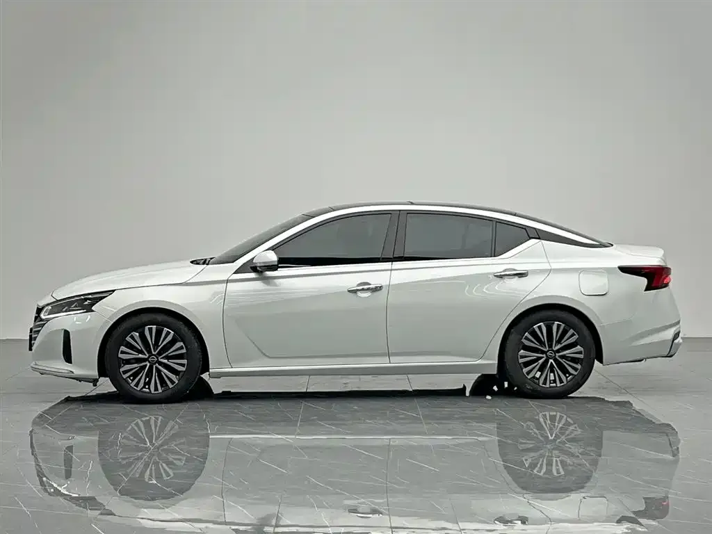 Nissan Teana 2023 из CN, фото 3